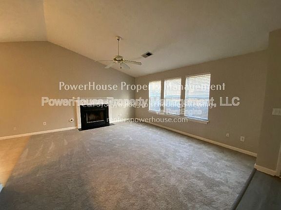4th image of 217 Farmville Ct