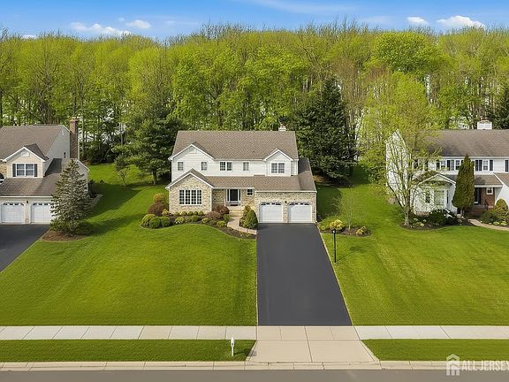 3rd image of 12 Templar Rd