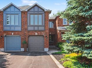 86 Winnegreen Ct, Ottawa, ON K1G 5S4