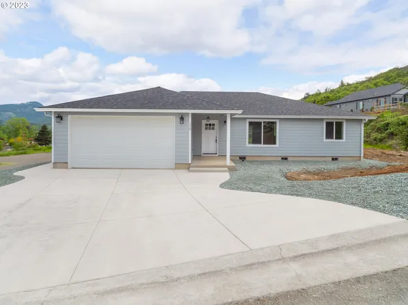 110 Rollin Ct, Myrtle Creek, OR 97457