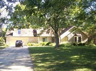 8235 Castlebrook Dr, Indianapolis, IN