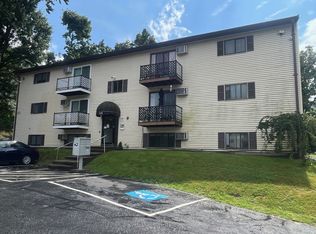 225 Danforth St #1D, Fall River, MA 02720