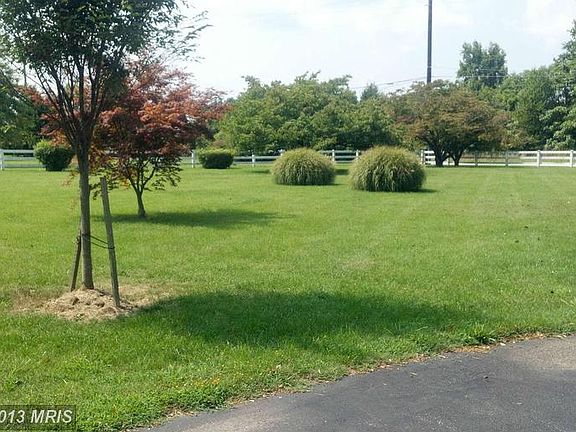 4th image of 6215 Southern Maryland Blvd