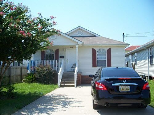 2nd image of 2230 New Orleans St