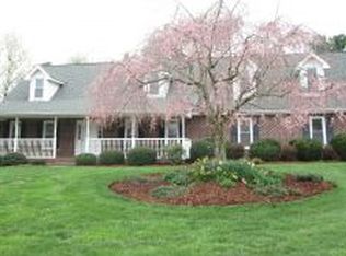 3428 Berkshire Cir, Johnson City, TN 37604