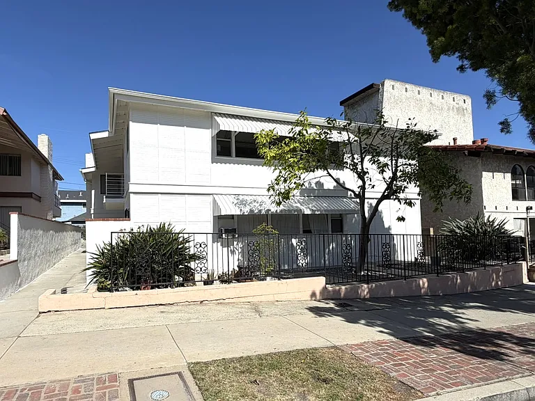 116 N Western Ave #2 — Photo 2