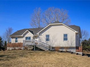 17320 S Ridgeview Rd, Olathe, KS 66062