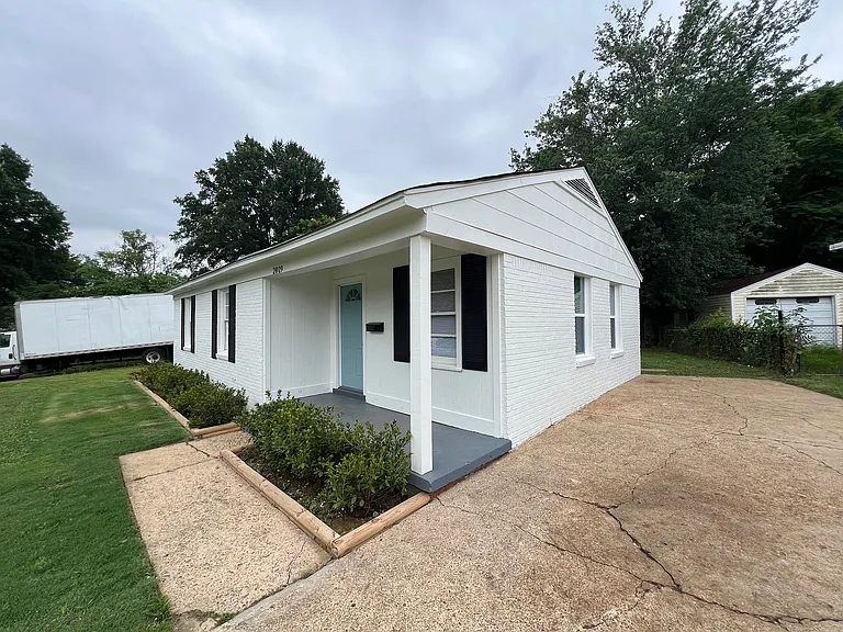 2809 Byrd Ave — Photo 6