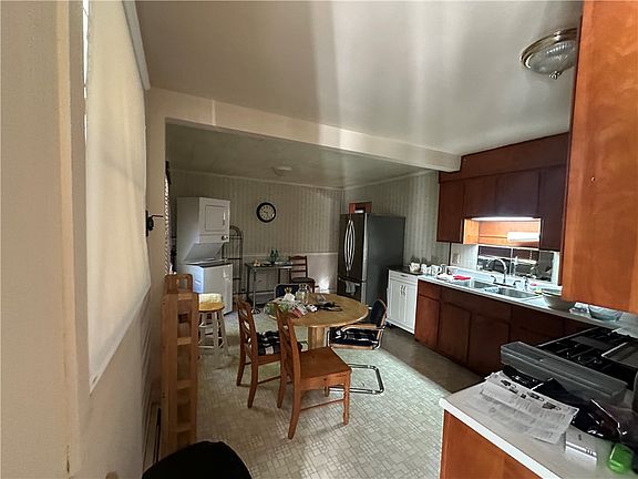4th image of 905 Terrace Dr