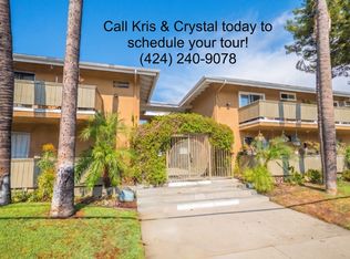 20353 Saticoy St, Winnetka, CA 91306