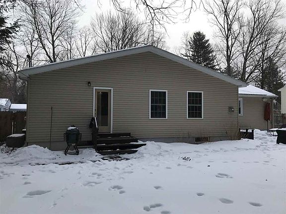 5th image of 27 Elizabeth Ln
