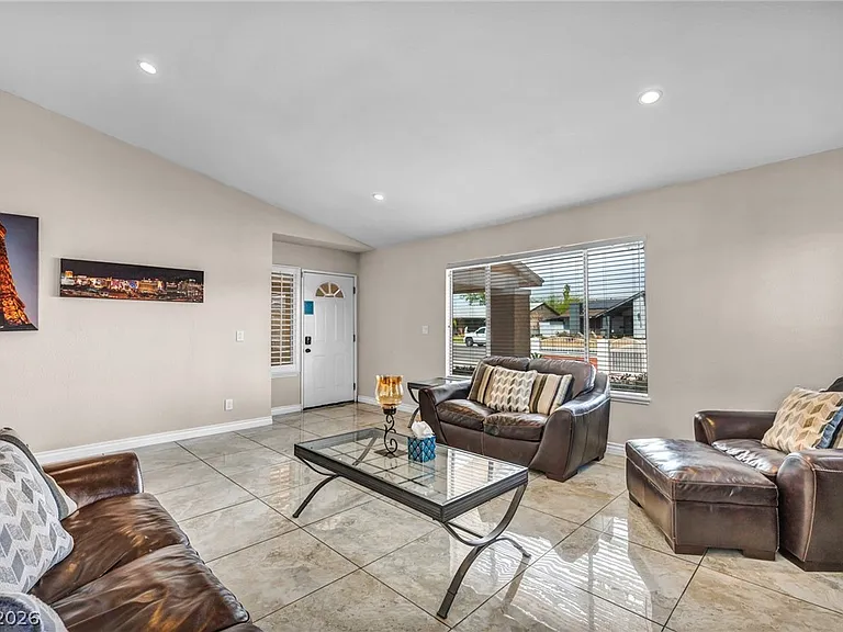 2269 McCoig Ave — Photo 7