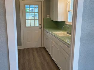 370 W Barfield St, Sour Lake, TX 77659