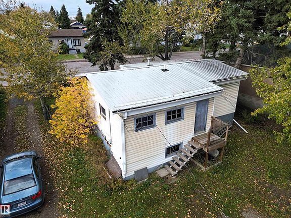 2nd image of 4615 4th Ave