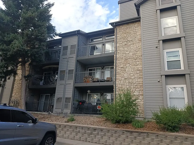 2575 S Syracuse Way — Photo 21
