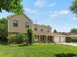 1509 Lori Lyn Ln, Northbrook, IL 60062