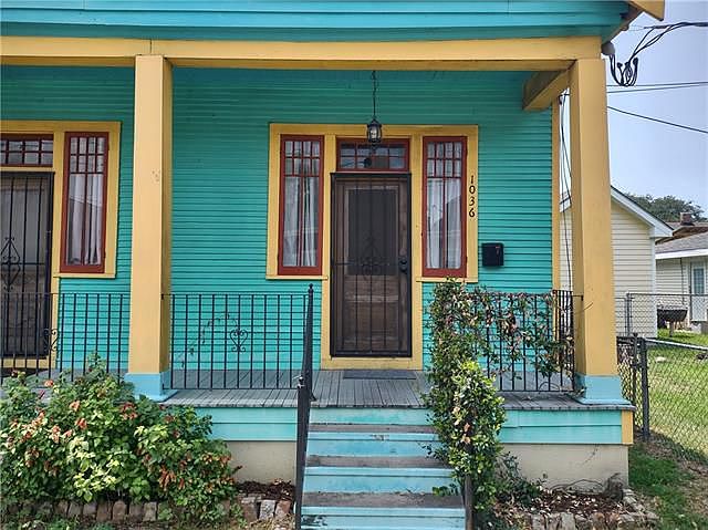 1st image of 1036 Independence St