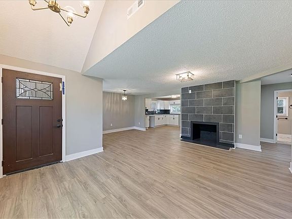 4th image of 8005 Harris Ave