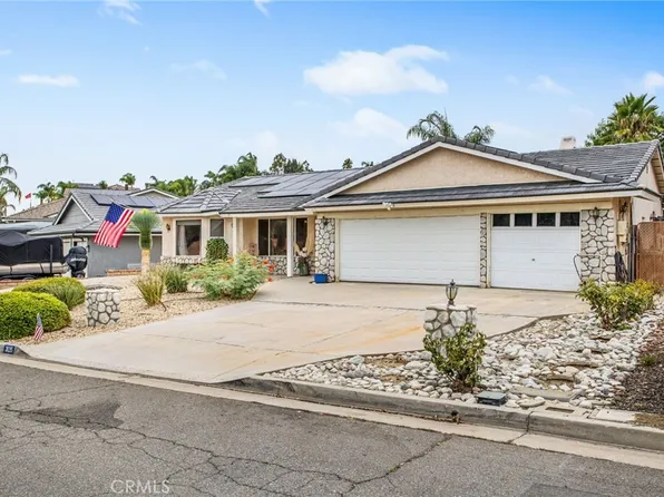 31215 Emperor Dr, Canyon Lake, CA 92587