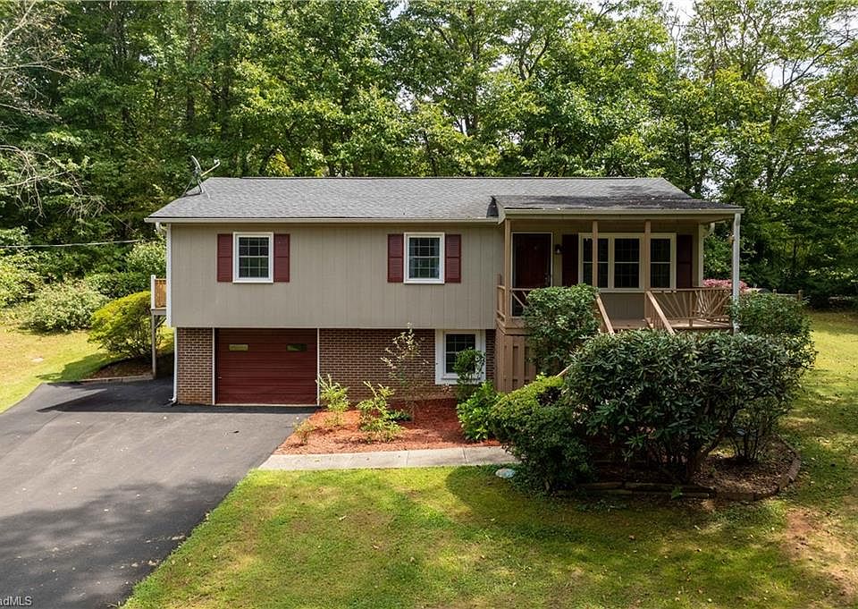 1st image of 396 Dudley Ave