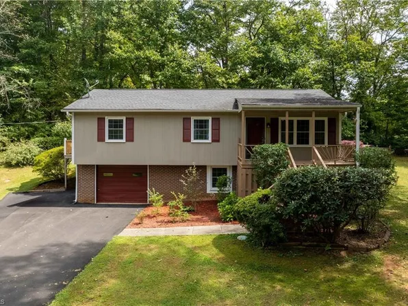 396 Dudley Ave, Mount Airy, NC 27030