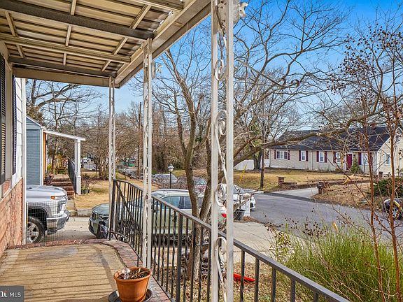 3rd image of 4810 Odell Rd