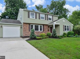 915 Orlando Rd, Cherry Hill, NJ 08034