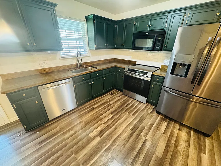 720 Fields Ln — Photo 5
