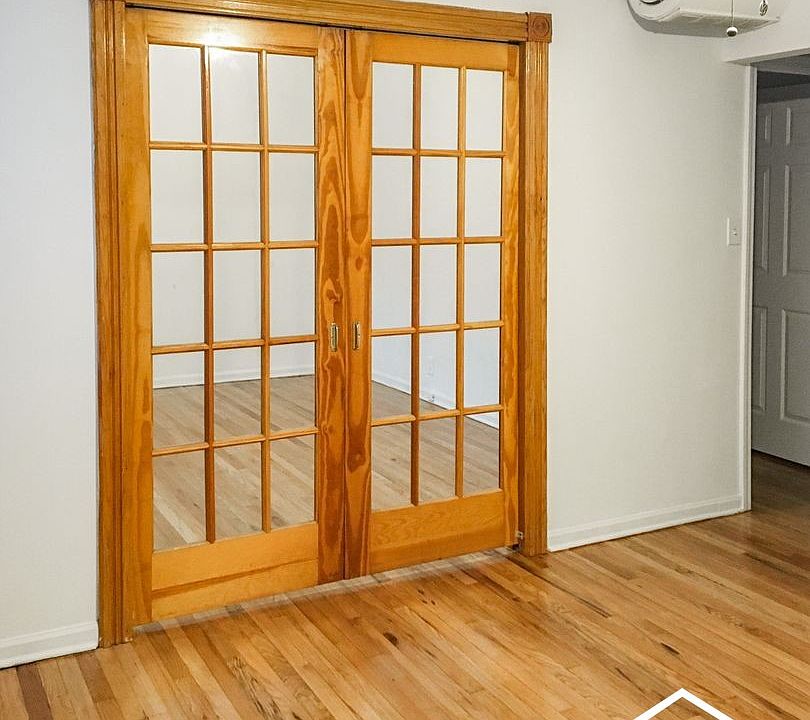 1st image of 1942 W Winona St #2