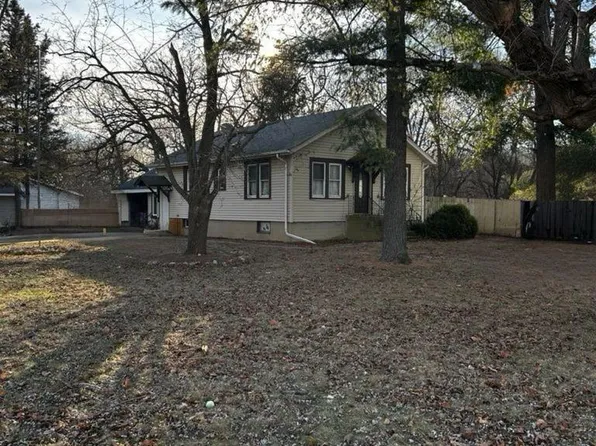 305 West Chestnut STREET, Silver Lake, WI 53170