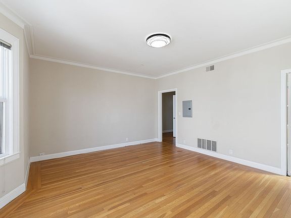 4th image of 2275 Francisco St