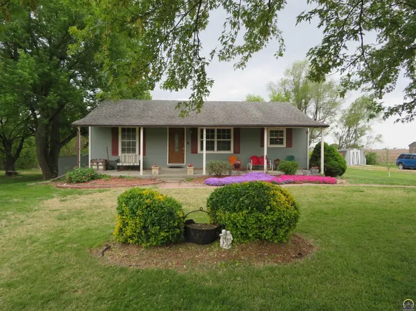 407 Osage St, Winchester, KS 66097