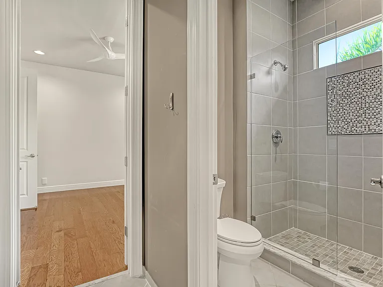 6464 Bellamalfi St — Photo 50