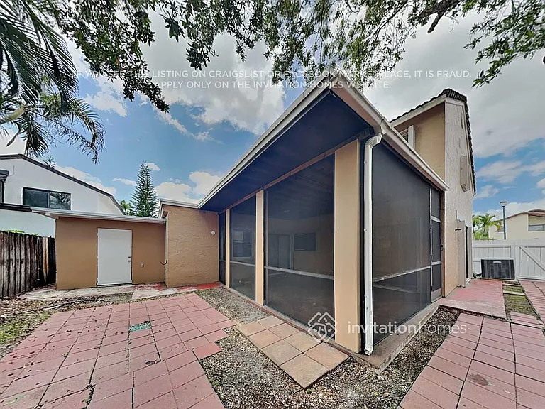10420 SW 67th St — Photo 23