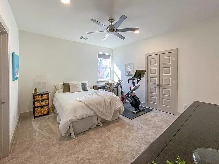 400 Wimberly St #1 — Photo 7