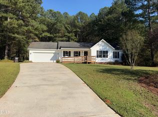 65 Mooney Dr, Fuquay Varina, NC 27526