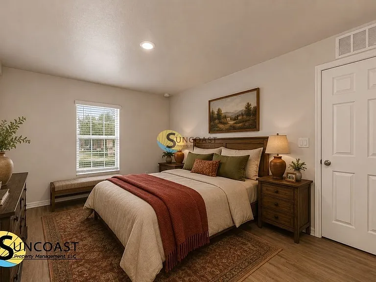 306 Urbana St — Photo 19