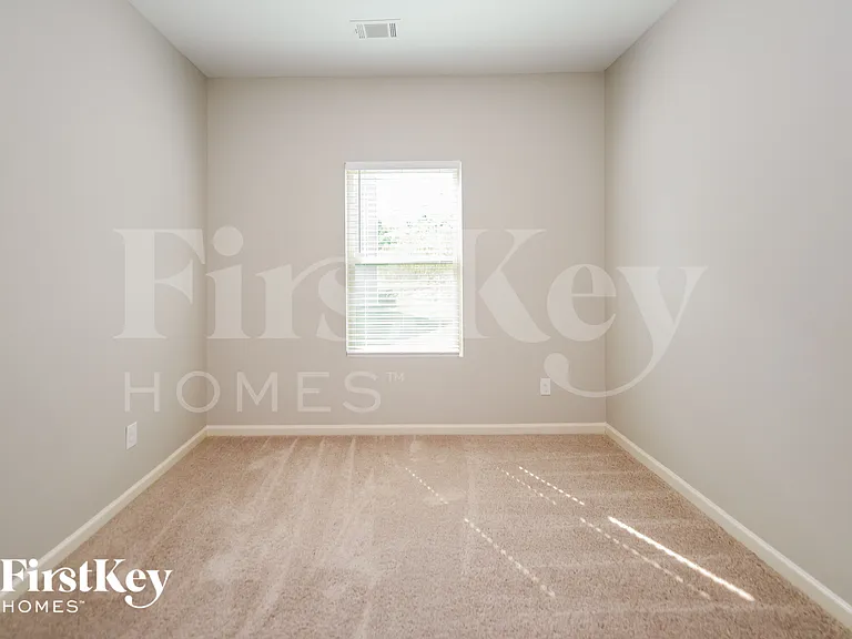 530 Sunrise Ln — Photo 14