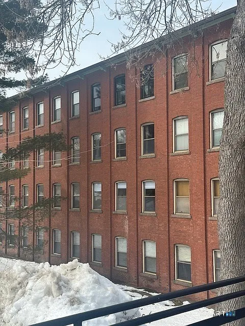 1 bed, 1.0 bath, 611 sqft, $1,850 — Photo 2