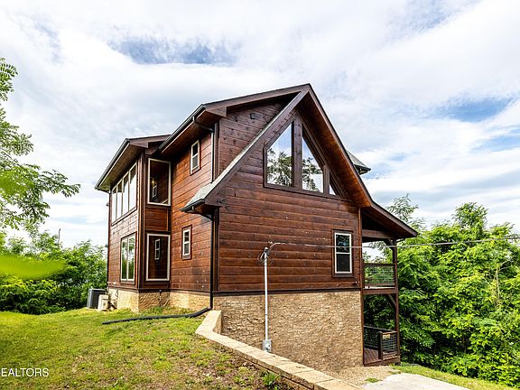 4th image of 1219 Hemlock Dr