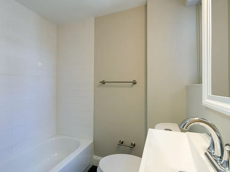 1335 S 8th St — Photo 17