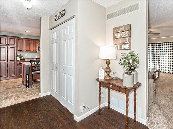 5th image of 662 Monaco Dr