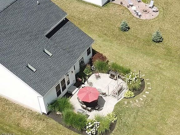 3rd image of 4208 Pembroke Dr