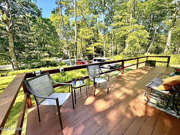 4th image of 107 Fetlock Dr