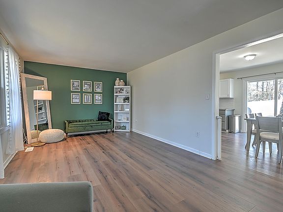 3rd image of 359 Lynnwood Dr