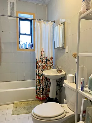 Rented by Oxford Property Group | media 34