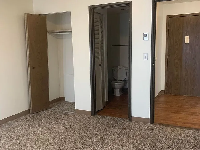 Park Place West Apartments — Photo 64
