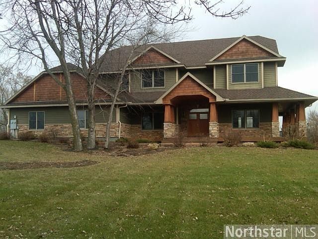 1st image of 750 W 260th St