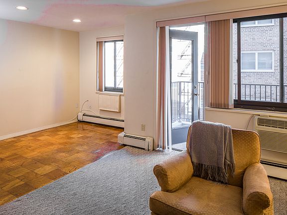 5th image of 100 E Hartsdale Ave APT 3JW