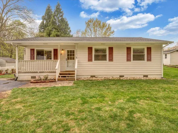 2421 Franklin St, Salem, VA 24153